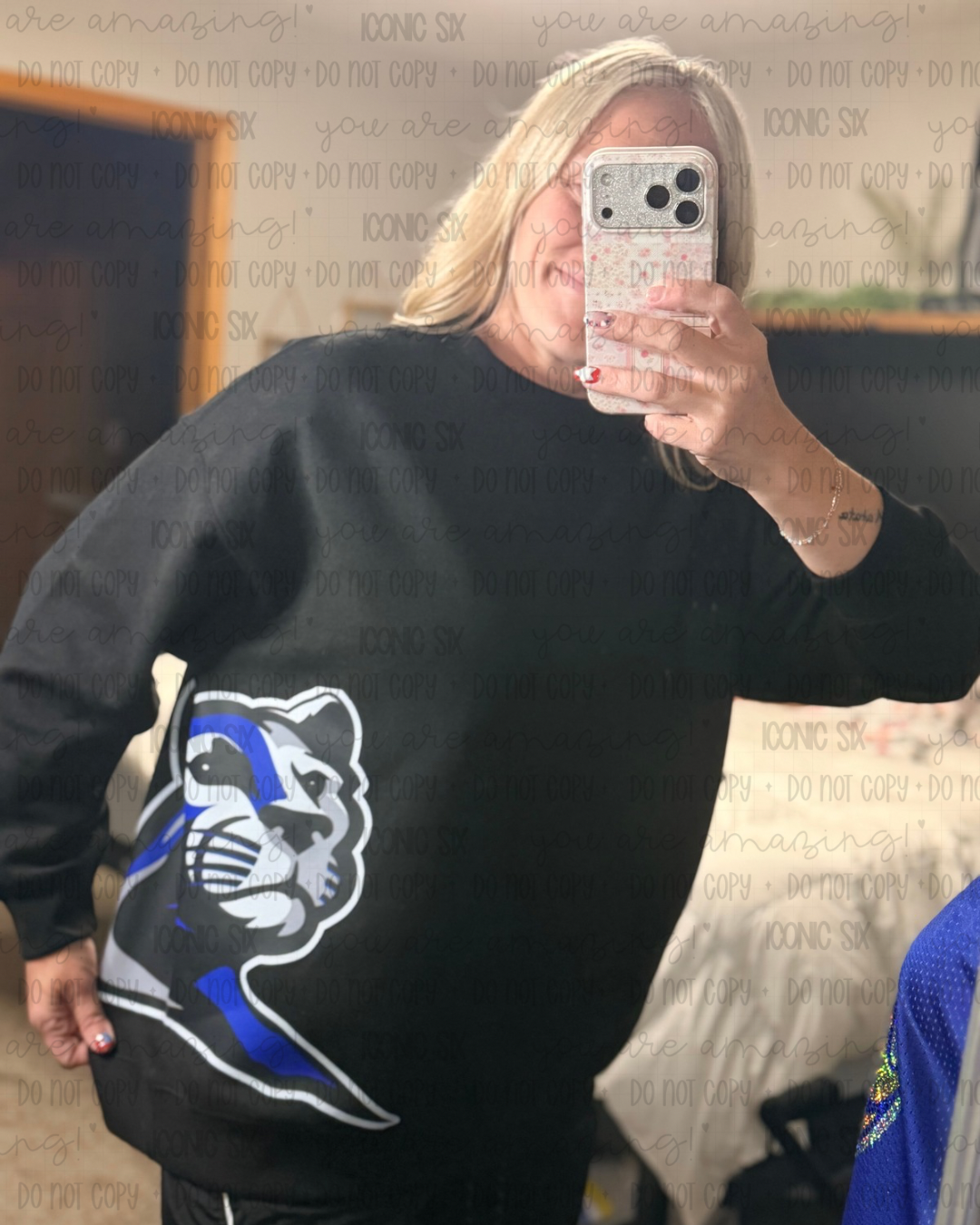 Mascot Crew Royals